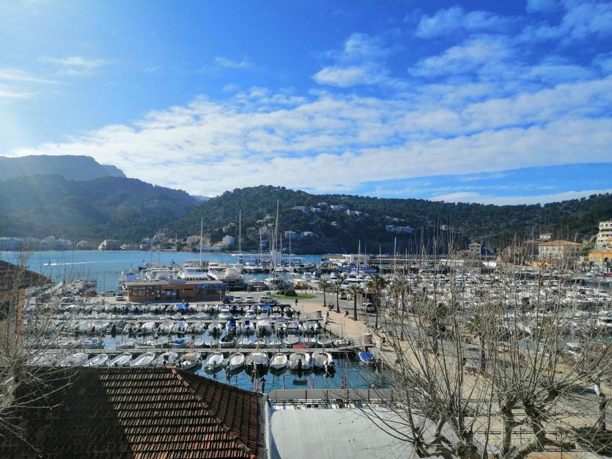 The Tram Stop * Port De Soller