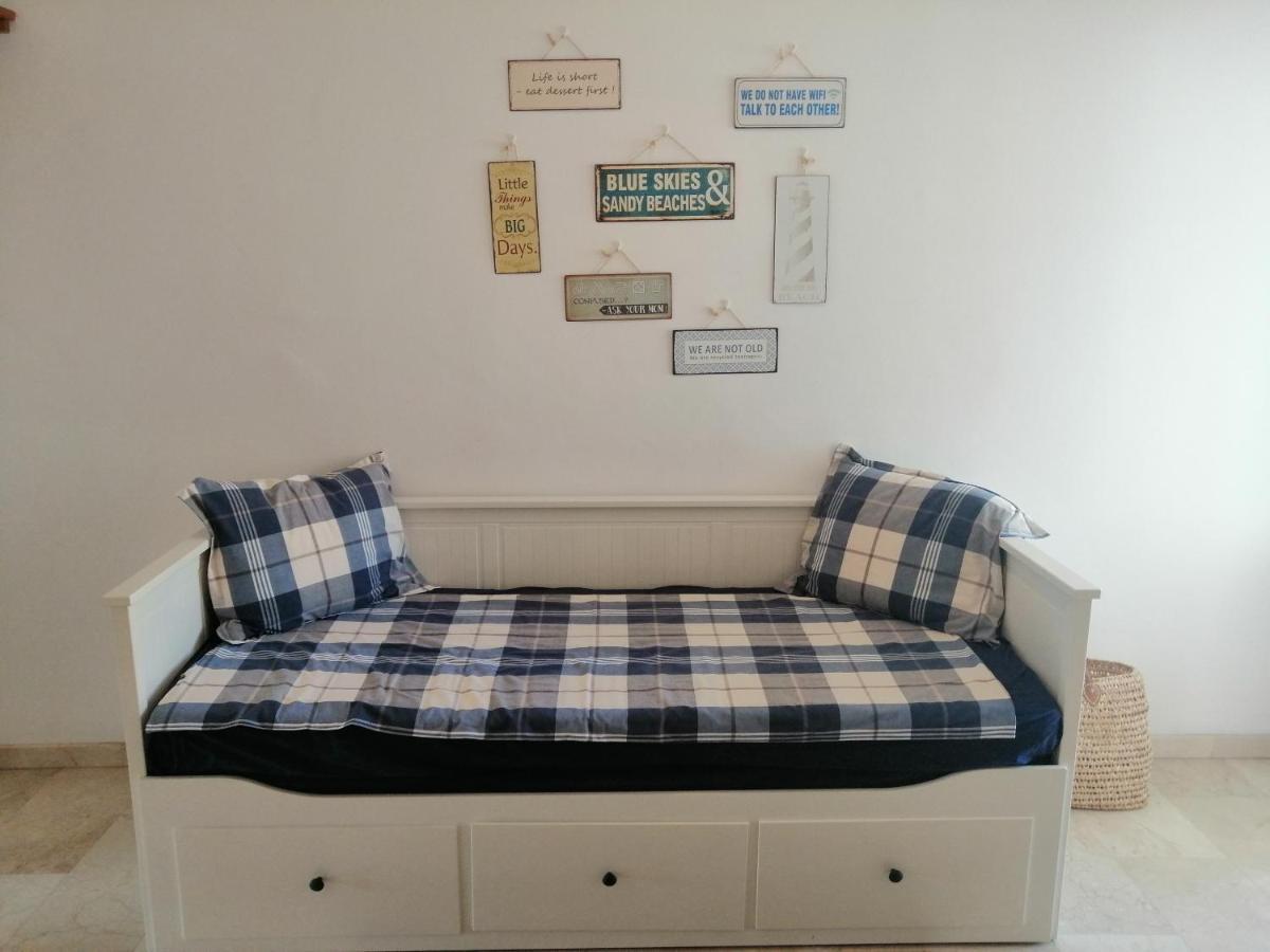 The Tram Stop Apartment *